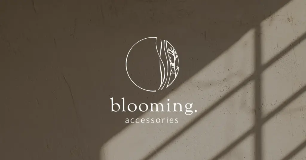 アクセサリー作家　blooming様ロゴデザイン