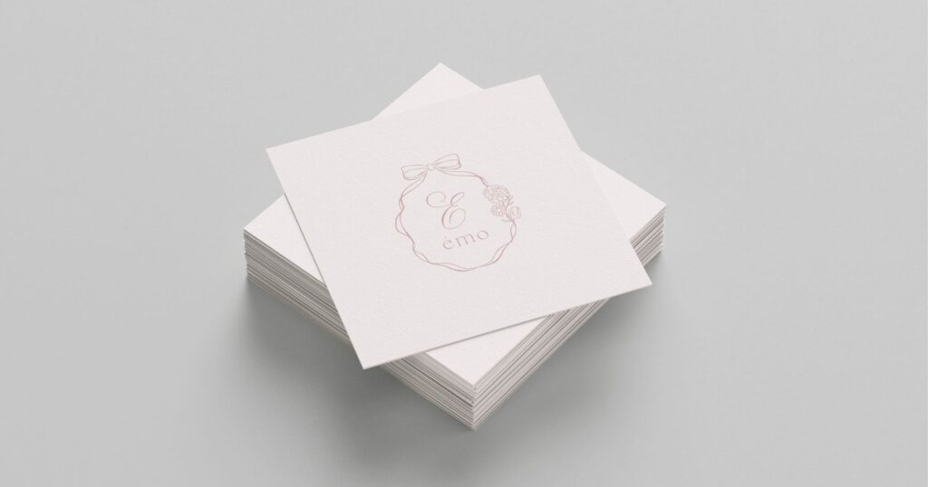 インド刺繍作家さんのロゴデザイン　名刺モックアップ